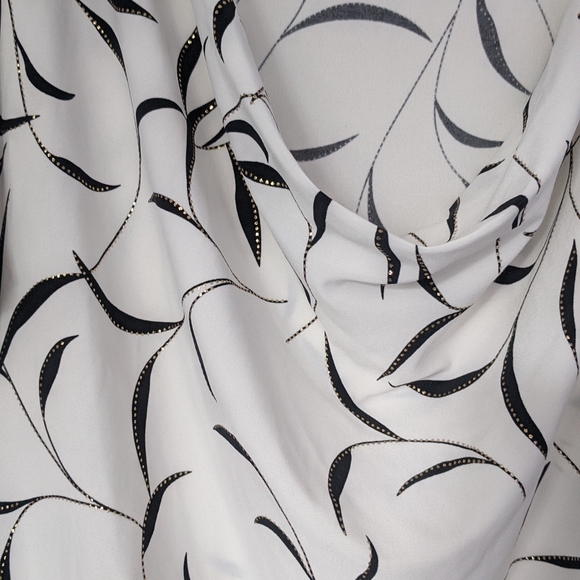 Women top blouse, size M. - Picture 5 of 7